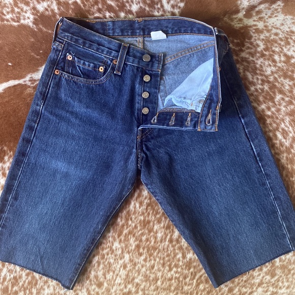 Levi’s 501 Knee Length Short - Picture 7 of 13
